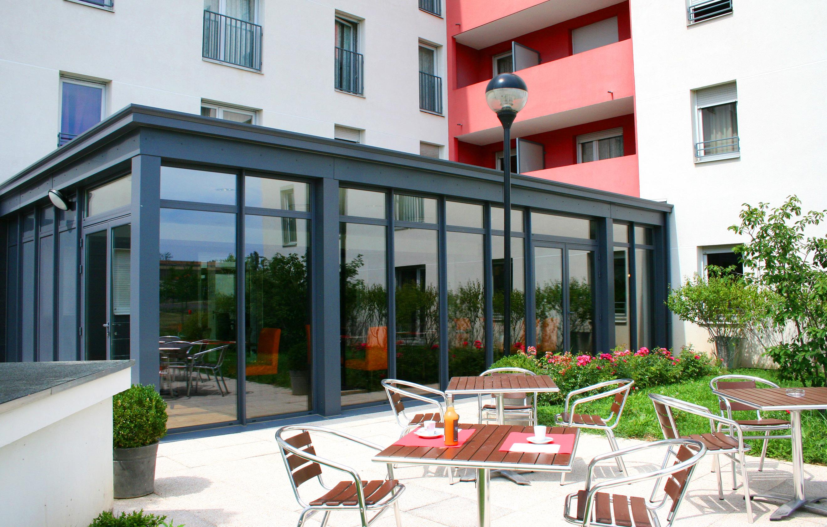 Appart'Hotel Odalys City - Bioparc Lyon Est Dış mekan fotoğraf
