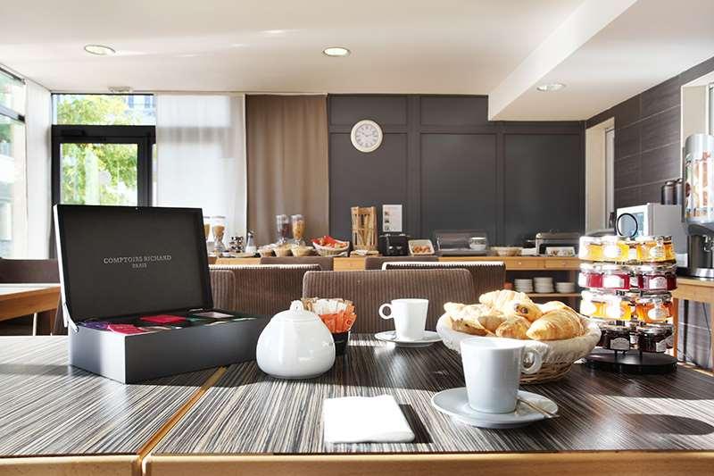 Appart'Hotel Odalys City - Bioparc Lyon Est Restoran fotoğraf