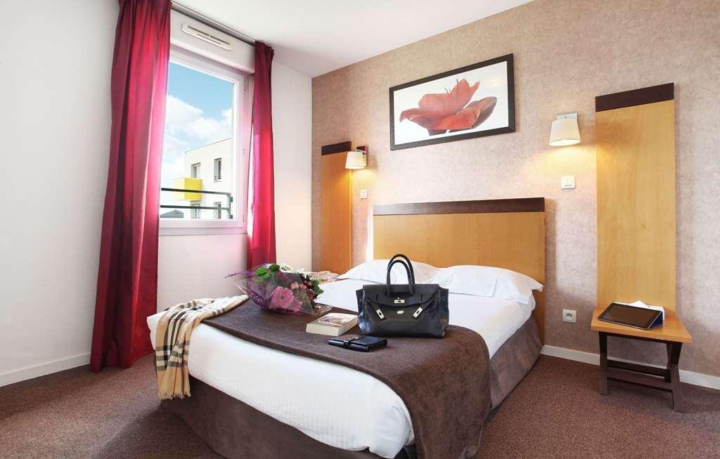 Appart'Hotel Odalys City - Bioparc Lyon Est Oda fotoğraf