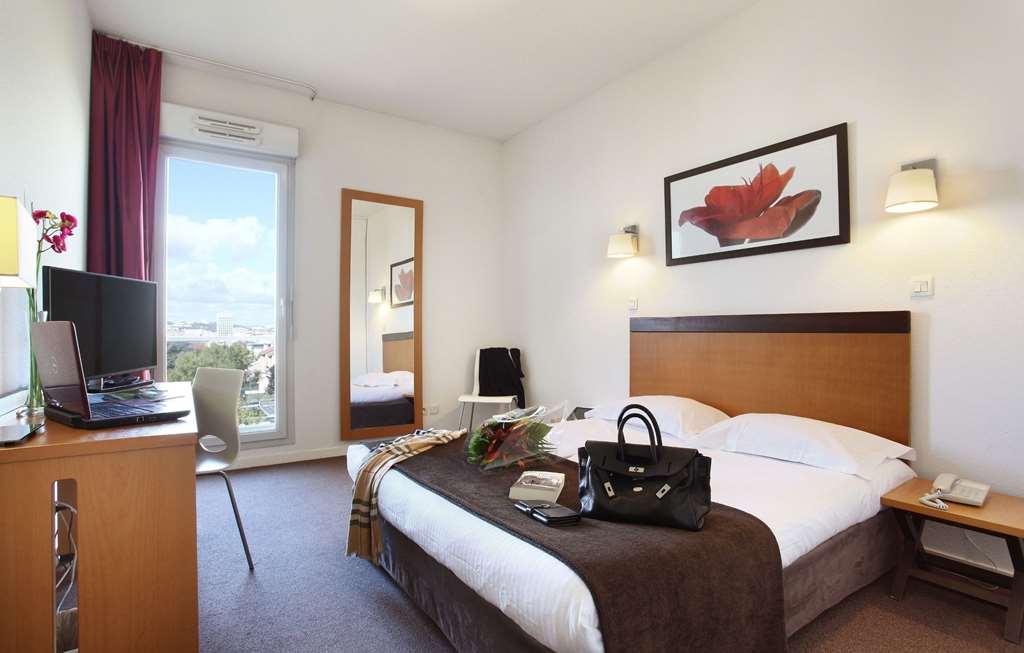 Appart'Hotel Odalys City - Bioparc Lyon Est Oda fotoğraf