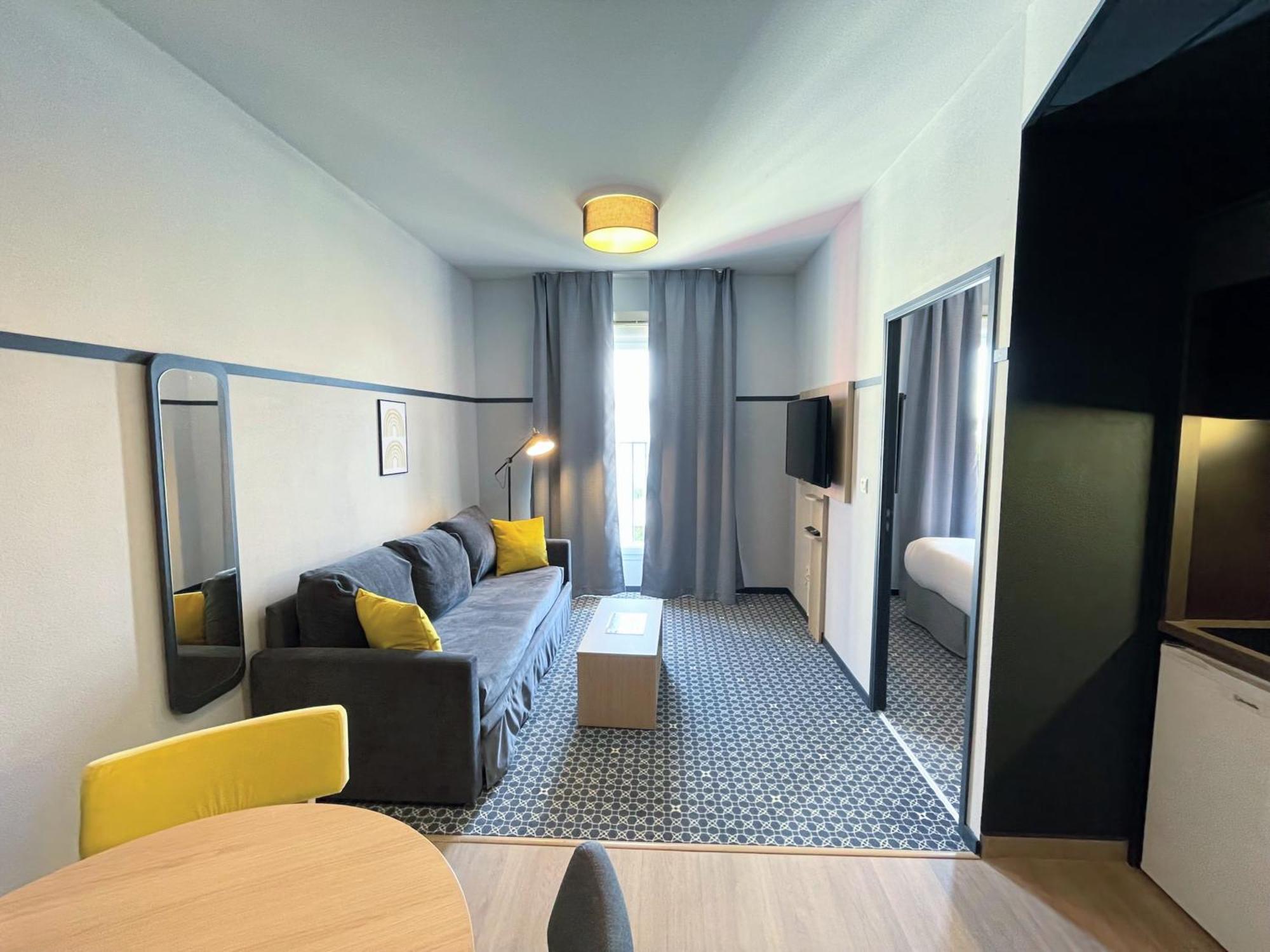 Appart'Hotel Odalys City - Bioparc Lyon Est Dış mekan fotoğraf