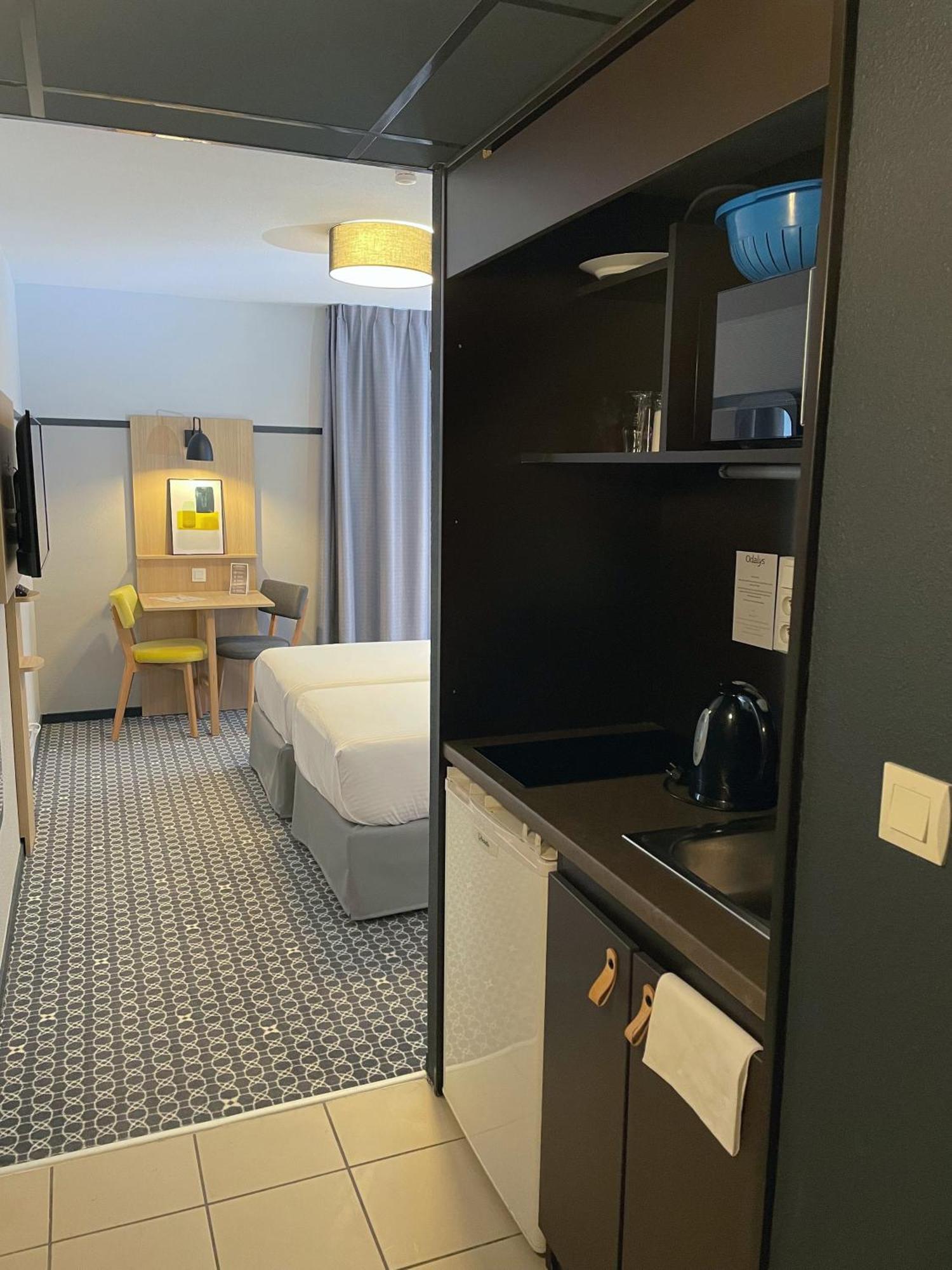 Appart'Hotel Odalys City - Bioparc Lyon Est Dış mekan fotoğraf