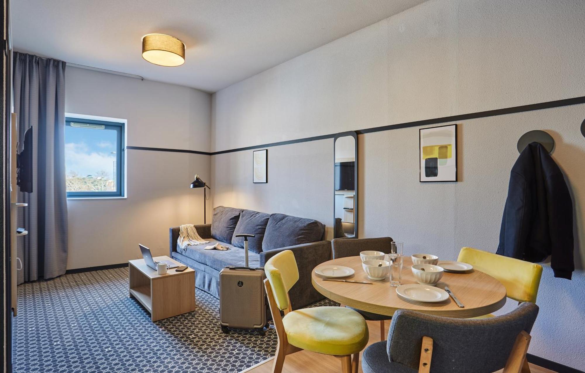 Appart'Hotel Odalys City - Bioparc Lyon Est Dış mekan fotoğraf