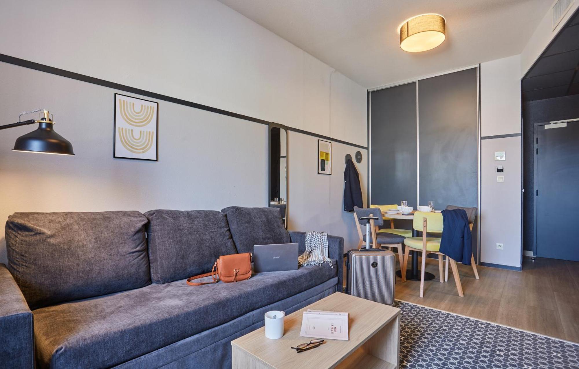 Appart'Hotel Odalys City - Bioparc Lyon Est Dış mekan fotoğraf