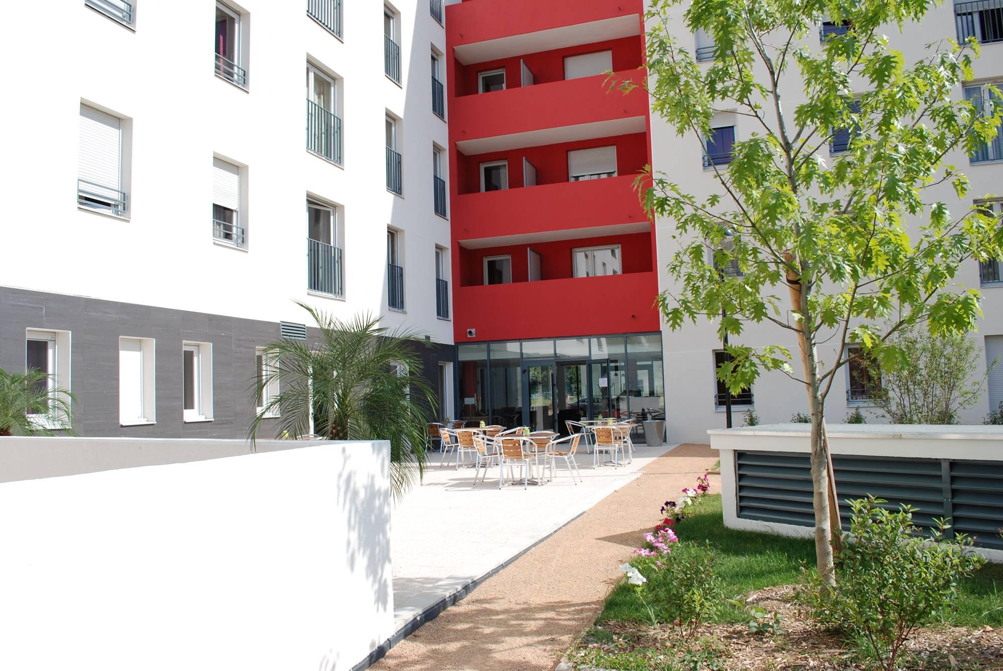 Appart'Hotel Odalys City - Bioparc Lyon Est Dış mekan fotoğraf