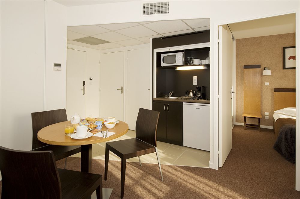 Appart'Hotel Odalys City - Bioparc Lyon Est Oda fotoğraf