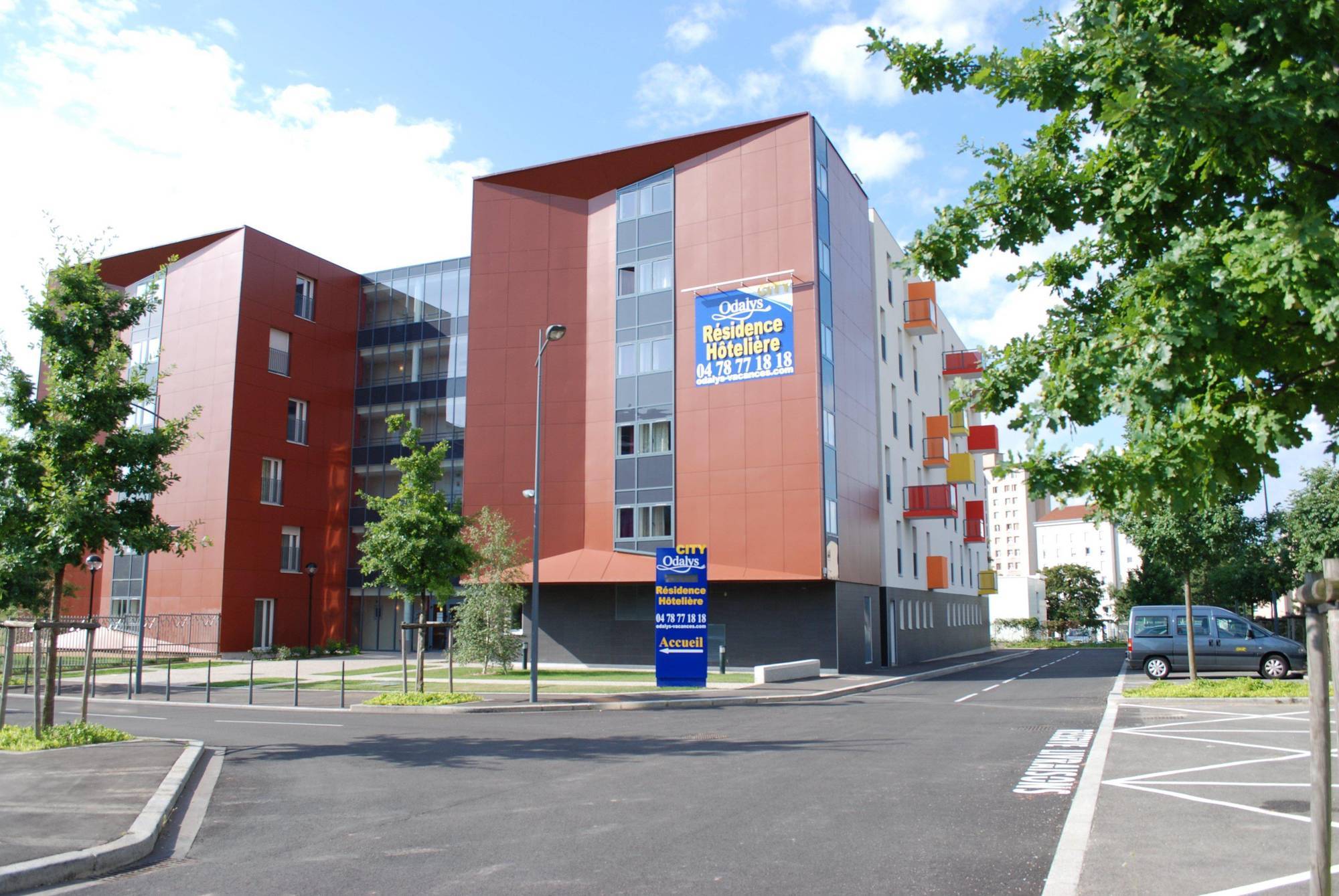 Appart'Hotel Odalys City - Bioparc Lyon Est Dış mekan fotoğraf