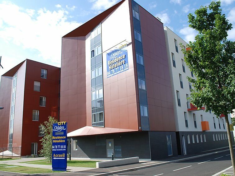 Appart'Hotel Odalys City - Bioparc Lyon Est Dış mekan fotoğraf