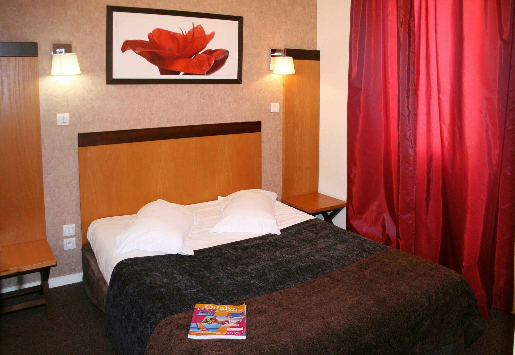 Appart'Hotel Odalys City - Bioparc Lyon Est Dış mekan fotoğraf